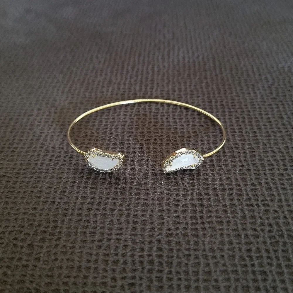 Dainty Open Ends Bracelet